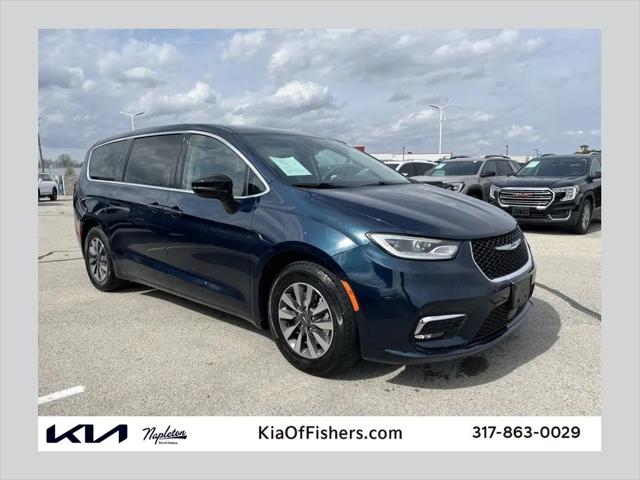 2024 Chrysler Pacifica Hybrid Select for sale in Fisher, IN
