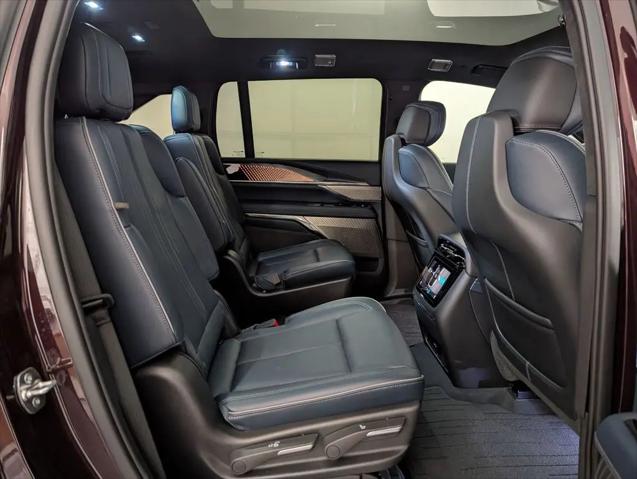 2025 Cadillac Escalade Luxury 2 AWD