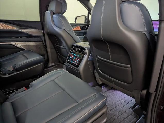 2025 Cadillac Escalade Luxury 2 AWD