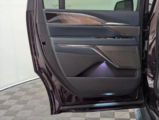 2025 Cadillac Escalade Luxury 2 AWD