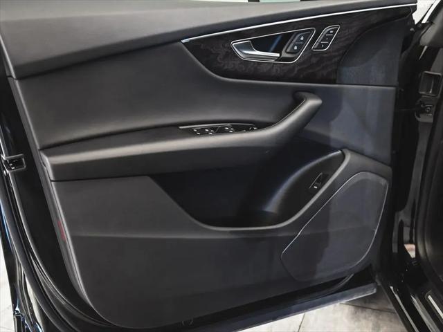 2023 Audi Q8 Premium 55 TFSI quattro Tiptronic