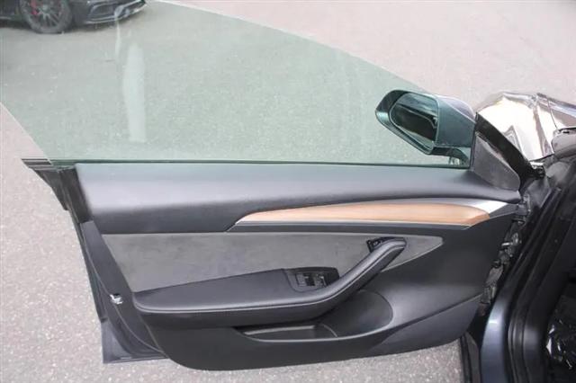 2022 Tesla Model 3 Long Range Dual Motor All-Wheel Drive