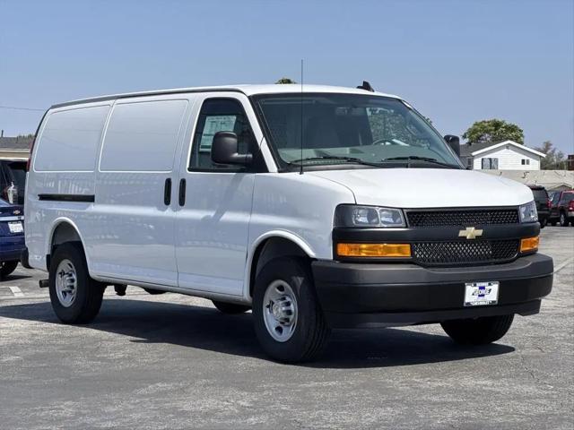 2026 Chevrolet Express Cargo Van 2500 Regular Wheelbase, WT, RWD