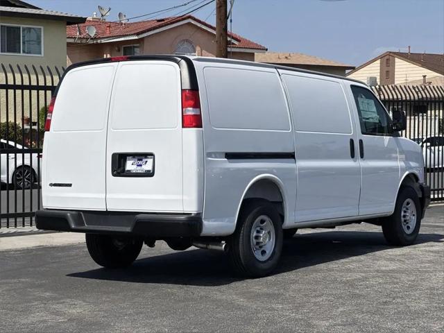 2026 Chevrolet Express Cargo Van 2500 Regular Wheelbase, WT, RWD