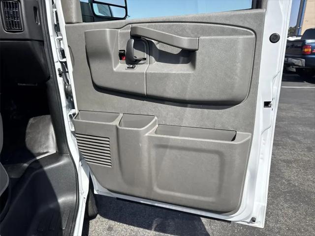 2026 Chevrolet Express Cargo Van 2500 Regular Wheelbase, WT, RWD