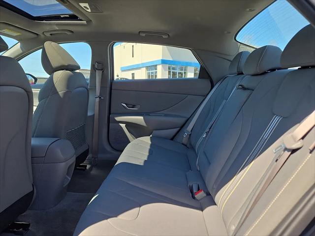 2025 Hyundai Elantra SEL Convenience