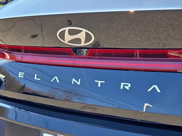 2025 Hyundai Elantra SEL Convenience