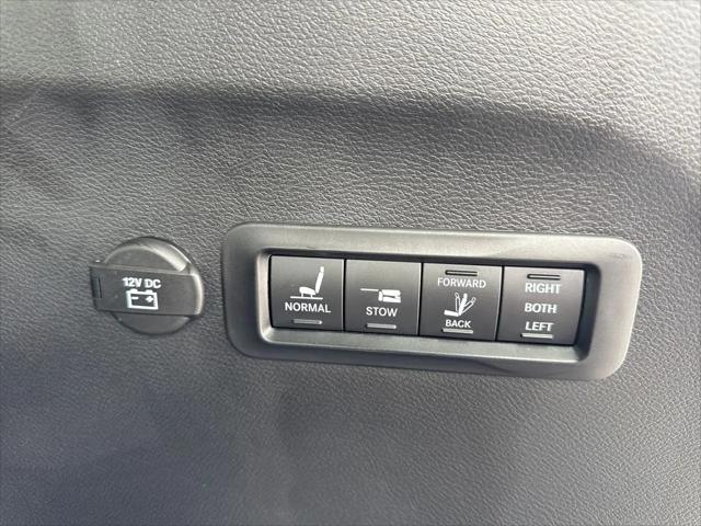 2025 Chrysler Pacifica Pinnacle