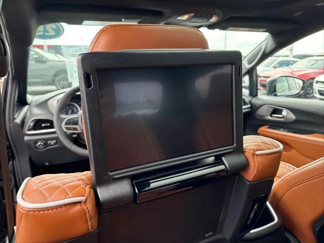 2025 Chrysler Pacifica Pinnacle