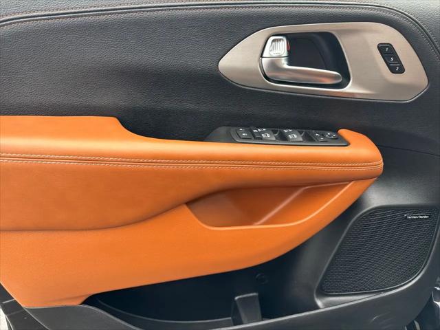 2025 Chrysler Pacifica Pinnacle