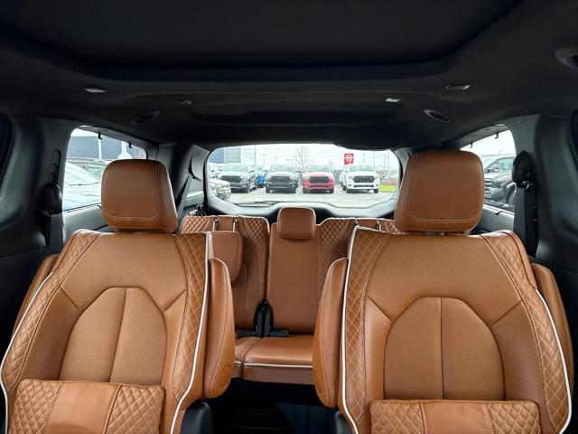 2025 Chrysler Pacifica Pinnacle