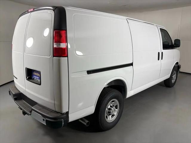 2026 Chevrolet Express Cargo Van 2500 Regular Wheelbase, WT, RWD