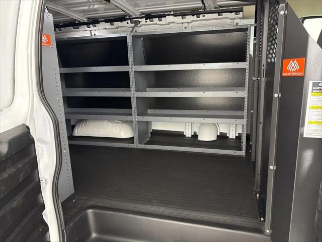 2026 Chevrolet Express Cargo Van 2500 Regular Wheelbase, WT, RWD