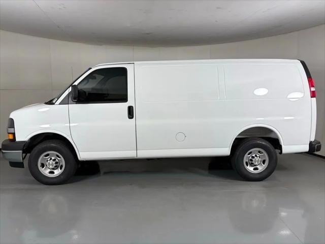 2026 Chevrolet Express Cargo Van 2500 Regular Wheelbase, WT, RWD