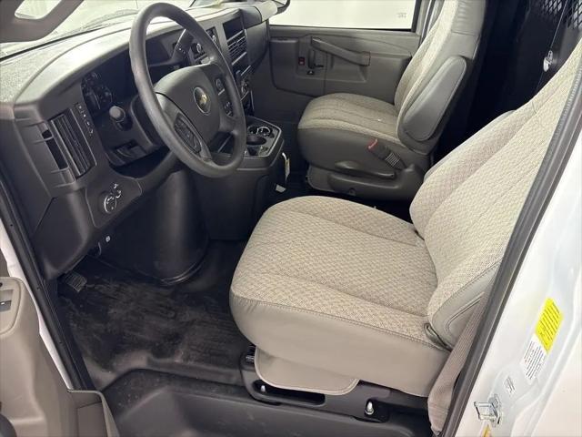 2026 Chevrolet Express Cargo Van 2500 Regular Wheelbase, WT, RWD