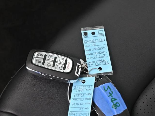 2026 Chrysler Pacifica Select