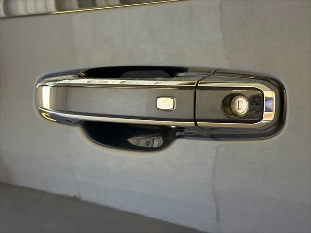 2024 GMC Yukon 4WD Denali