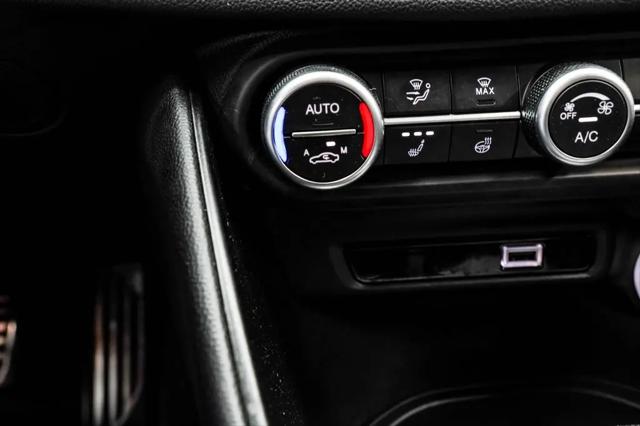 2023 Alfa Romeo Giulia Veloce AWD
