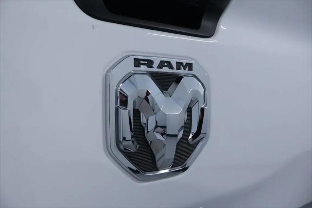 2024 Ram 1500 Big Horn Crew Cab 4x4 5'7" Box