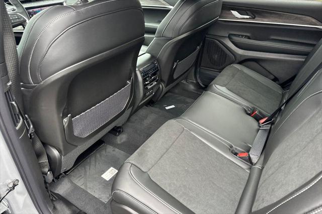 2026 Jeep Grand Cherokee L Grand Cherokee Laredo Altitude 4x2
