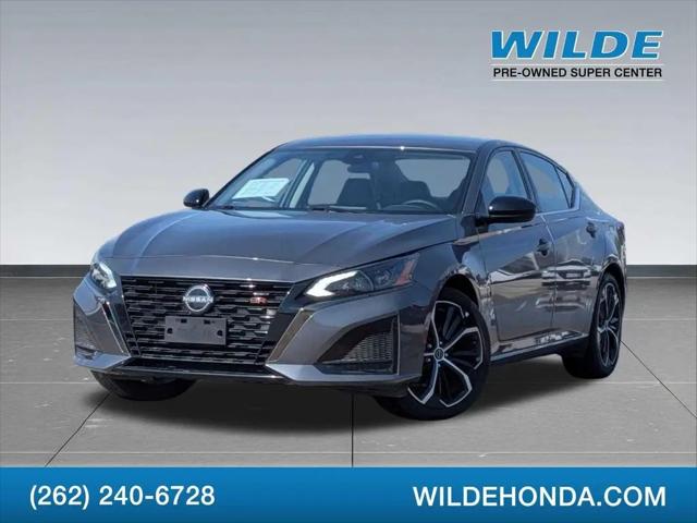 2025 Nissan Altima SR FWD for sale in Waukesha, WI