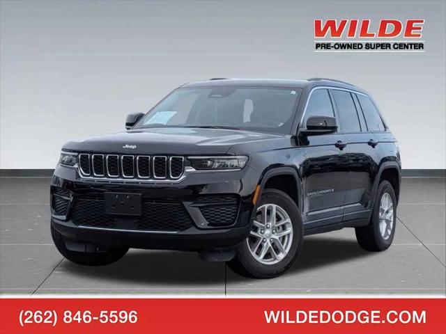 2023 Jeep Grand Cherokee Laredo 4x4 for sale in Waukesha, WI