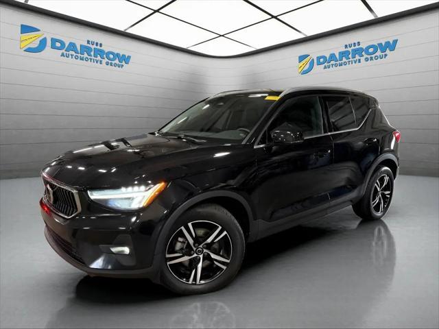 2023 Volvo XC40 B5 Plus Bright Theme for sale in Milwaukee, WI