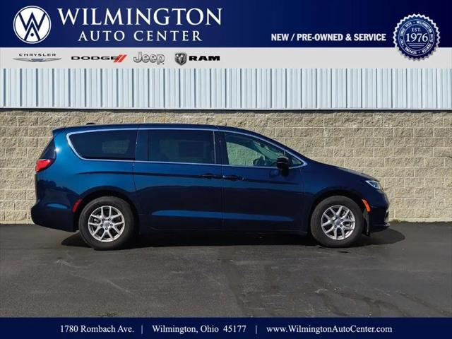2024 Chrysler Pacifica Touring L for sale in Wilmington, OH