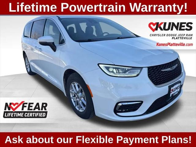 2023 Chrysler Pacifica Touring L for sale in Platteville, WI