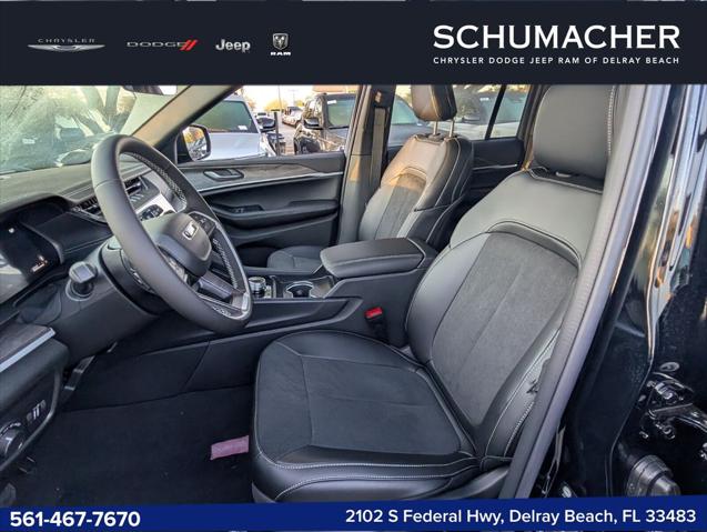 2026 Jeep Grand Cherokee Altitude 4x2