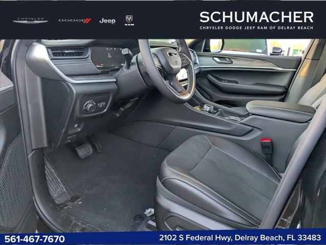 2026 Jeep Grand Cherokee Altitude 4x2