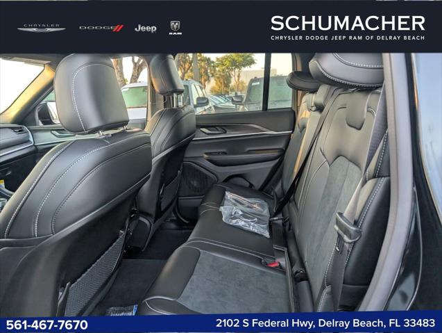 2026 Jeep Grand Cherokee Altitude 4x2
