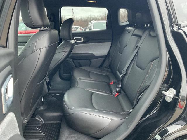 2023 Jeep Compass Latitude Lux FWD