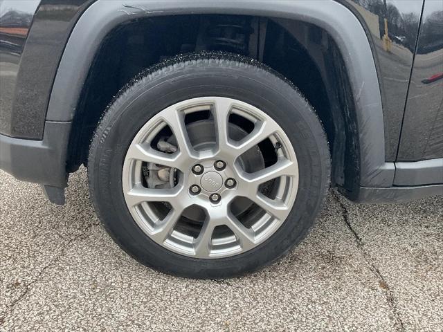 2023 Jeep Compass Latitude Lux FWD