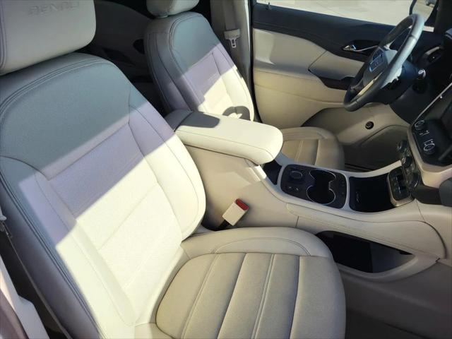 2023 GMC Acadia AWD Denali