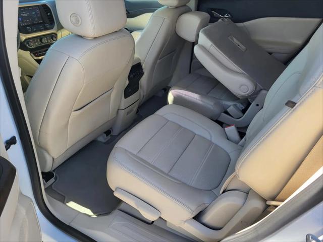 2023 GMC Acadia AWD Denali