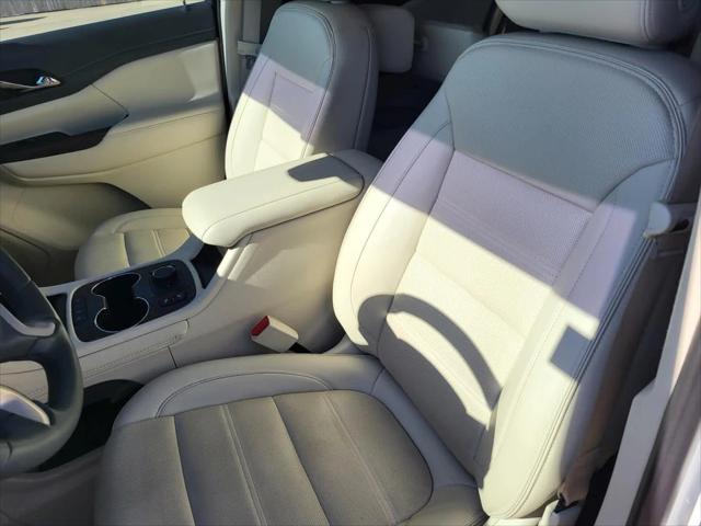 2023 GMC Acadia AWD Denali