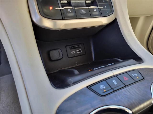 2023 GMC Acadia AWD Denali