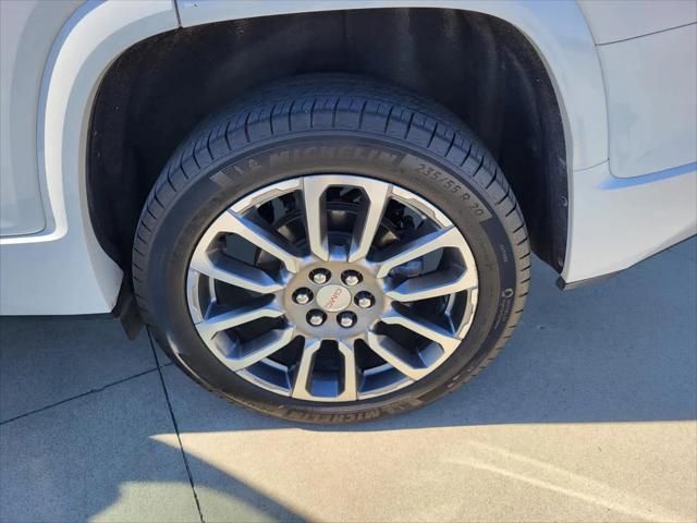 2023 GMC Acadia AWD Denali