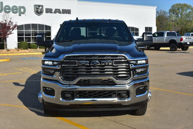 2026 RAM Ram 3500 RAM 3500 TRADESMAN CREW CAB 4X4 8 BOX