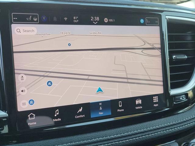 2024 Chrysler Pacifica Hybrid Select
