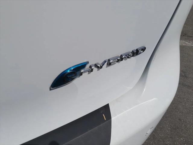 2024 Chrysler Pacifica Hybrid Select