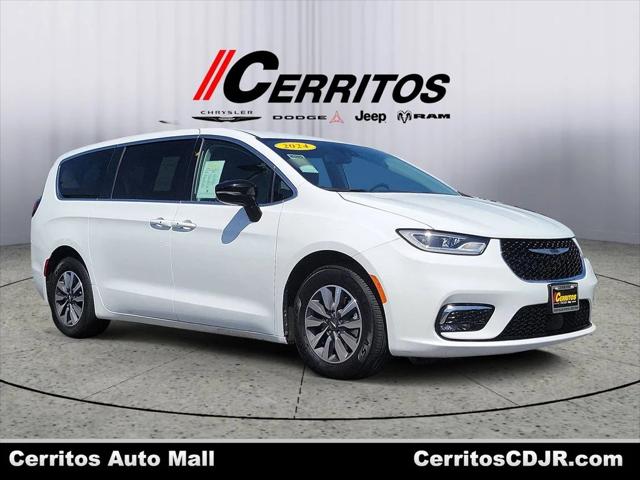 2024 Chrysler Pacifica Hybrid Select for sale in Cerritos, CA