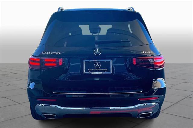 2026 Mercedes-Benz GLB 4MATIC