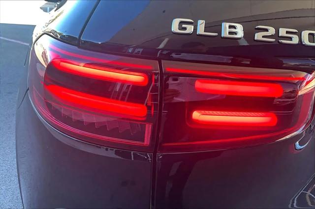 2026 Mercedes-Benz GLB 4MATIC