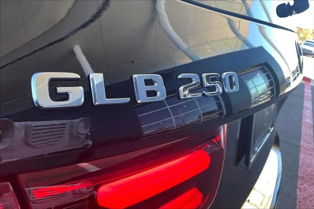 2026 Mercedes-Benz GLB 4MATIC