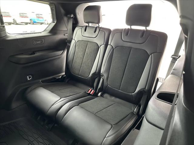 2026 Jeep Grand Cherokee L Altitude 4x4