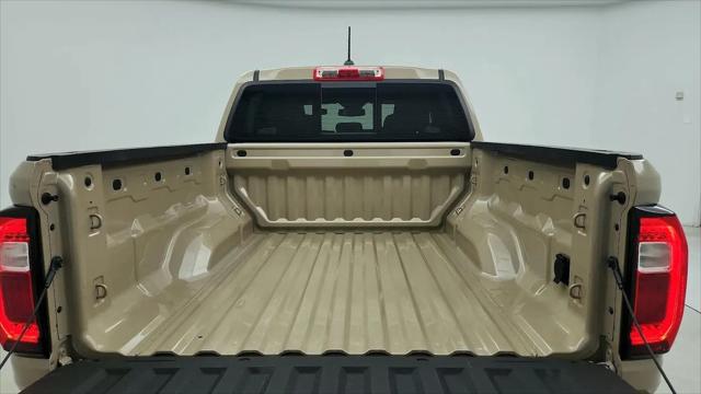 2024 GMC Canyon 4WD AT4