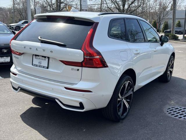 2024 Volvo XC60 B5 Ultimate Dark Theme