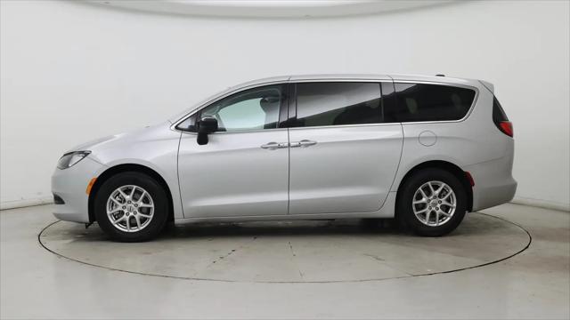 2024 Chrysler Voyager LX